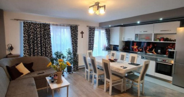 Apartament mobilat si utilat, 4 camere, garaj si parcare, la