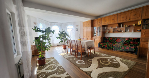 Casa cu 4 camere, 170 mp, Santana de Mures
