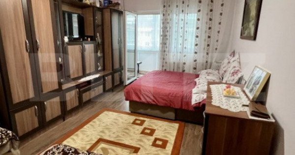 Apartament cu 3 camere, 67mp, zona Zǎrneşti