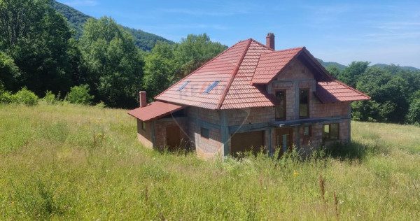 DE VÂNZARE-Locatie cu panorama-merita vazuta