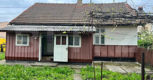 Casa individuala, zona centrala-E85,Siret