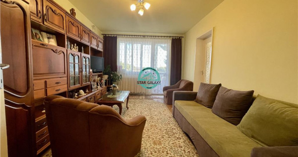 Apartament cu 3 camere de , in Reghin str. Livezilor