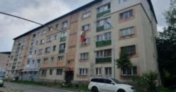 Cota 3/16 apartament 2 camere, Lupeni, jud. Hunedoara