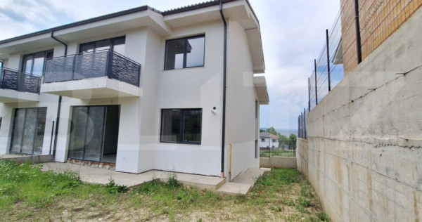 Casa duplex la intrare in Dezmir