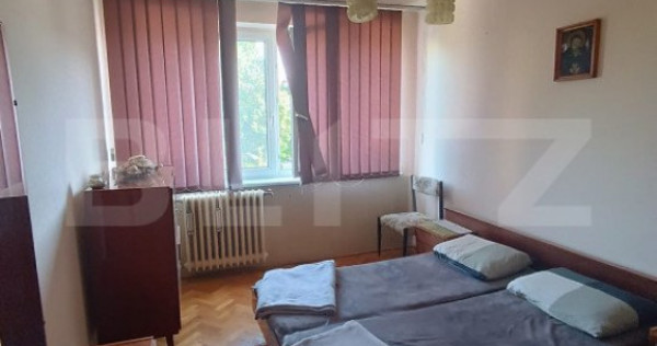 Apartament 3 camere, decomandat, et. 2, Bulevardul Cetatii