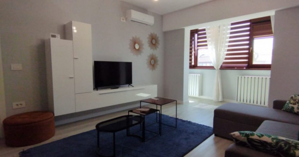 APARTAMENT 2 CAMERE, DECOMANDAT, MOBILAT SI UTILAT, BLOC NOU