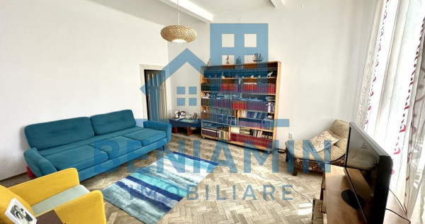 Apartament 107mp-Vizavi de Primarie-Etaj 2-Casa alba-Foar...