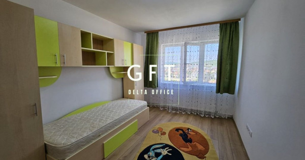 Apartament de vânzare, 4 camere, zona Lama