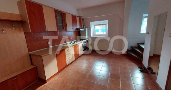 Apartament 2 camere 40 mpu mobilat si utilat in zona Terezia