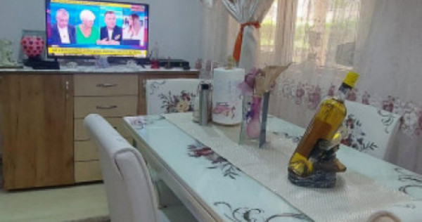 Garsoniera decomandata transformata in apartament cu 2 camer