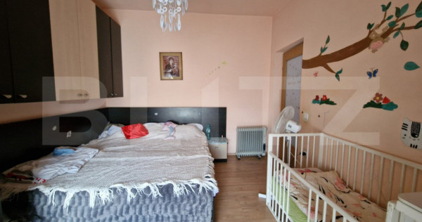 Apartament cu 2 dormitoare, 56.3mp, intermediar, zona Porii