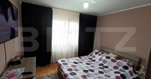 Apartament 2 camere , etaj 3 , balcon .