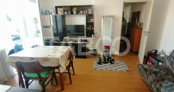 Apartament 2 camere de vanzare mobilat balcon zona Mihai Vit