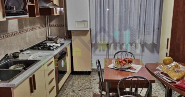 Apartament 2 camere decomandat, etaj intermediar Racadau