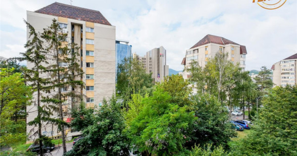 Apartament cu 3 camere, 78 mp, Bra#537;ov - vedere spre Cent