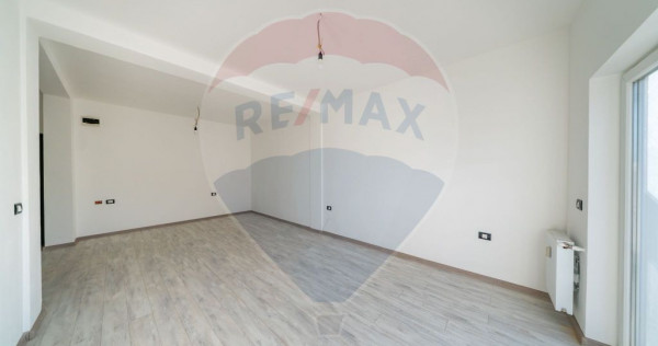 Apartament cu 1 camera vanzare + loc privat de parcare co...