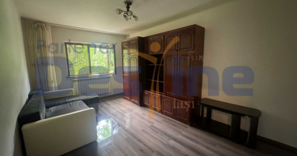 Apartament 2 camere, decomandat, zona ALEXANDRU CEL BUN