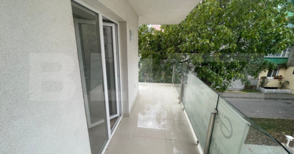 Apartament 3 camere, Decomandat, Sebes, cu TVA