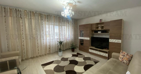 Apartament 3 camere, balcon, de , Nerva Traian