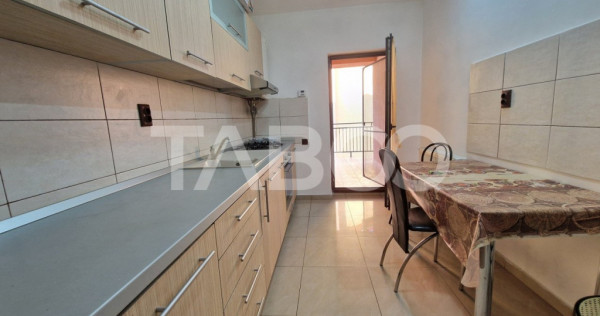 Apartament de vanzare 2 camere balcon parcare etaj 2 Selimba