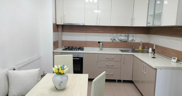 Apartament 3 camere zona Tractorul