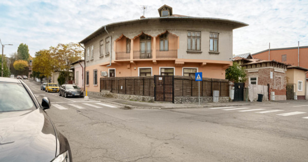 CAROL - REGINA MARIA, APARTAMENT RENOVABIL 80 MP TOTAL, ETAJ