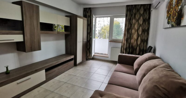 Apartament 3 camere semidecomandat- Bulevardul Chisinau