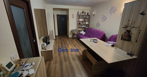 Apartament 3 camere 68 mp ETAJ 1 + 2 LOCURI de parcare- VALE