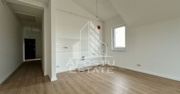 Apartament cu 2 camere. Terasa proprie si pod generos.