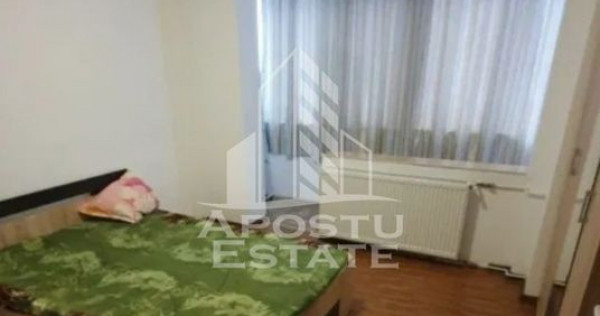 Apartament ultracentral cu 2 camere semidecomandat