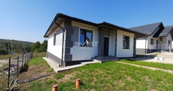 Casă cu 4 camere, 2 băi, beci spațios și 400 mp teren