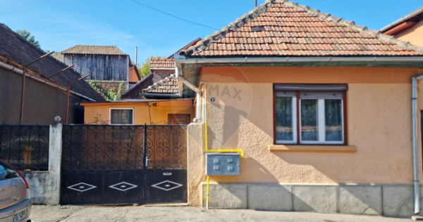 Casă 3 camere de vânzare în zona Mosnei str. Anton Pann