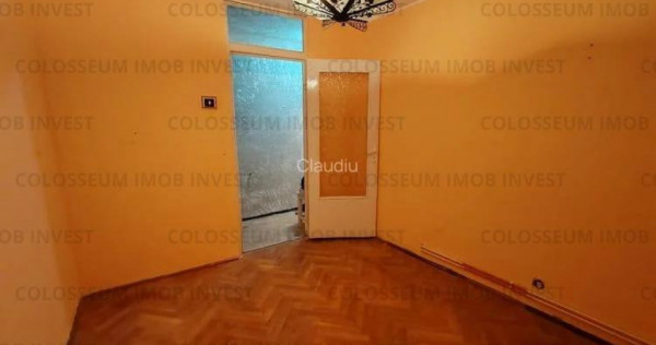 Apartament cu 3 camere, decomandat - zona Racadau