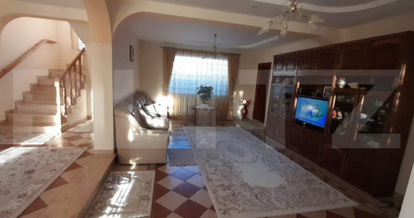Casa cu 4 camere, 220 mp, zona Itcani