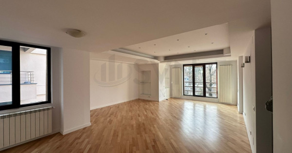 Apartament 4 Camere l Arcul de Triumf