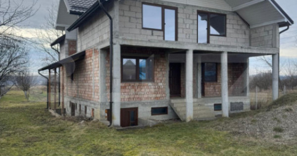 Casă la roșu Mănășturel ,teren generos,priveliște pano