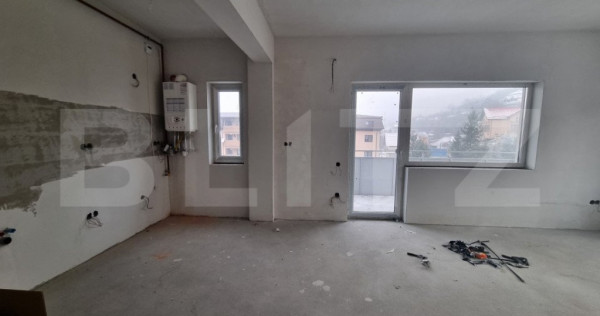 Apartament 2 camere, semifinisat cu CF, zona restaurantului