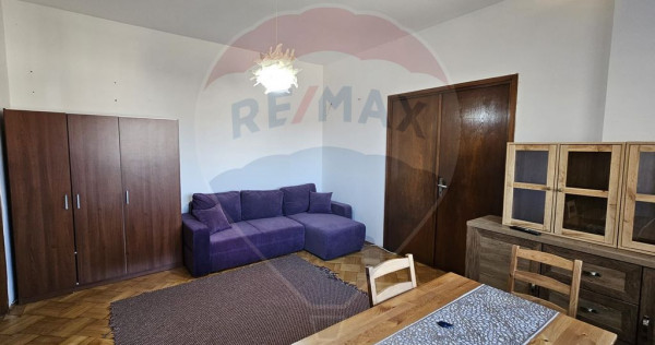 Apartament 2 camere de inchiriat zona Unirii cu centrala