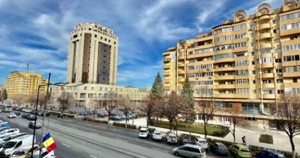 Apartament 3 Camere – Zona Decebal, Etaj 2