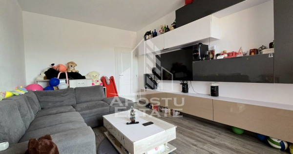 Apartament cu 2 camere, decomandat, terasa de 15 mp, Giroc