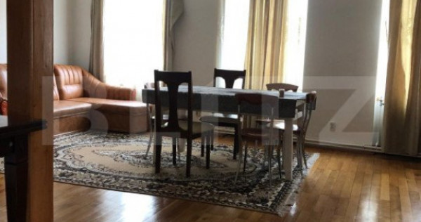 Casa de vanzare, cu 7 camere, 350 mp u & 2850 mp teren