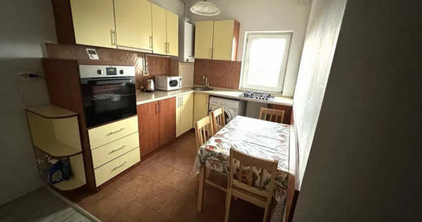 Apartament cu 3 camere, decomandat zona Garii.