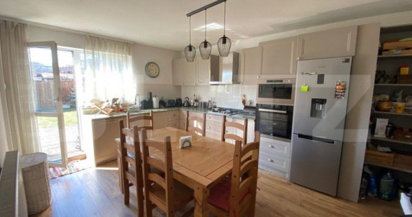 Casă de vanzare, cu 2 camere, 100 mp, zona Dâmbul Rotund