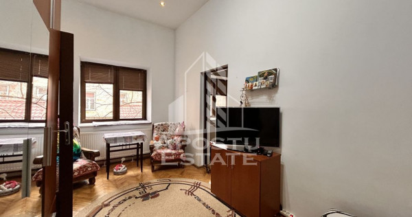 Apartament elegant, 2 camere, într-un palat istoric – ...