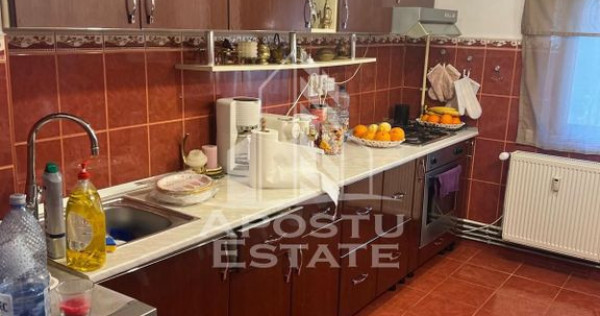 Apartament, 3 camere, centrala proprie, zona Mircea cel B...