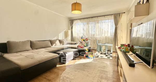 Apartament cu 3 camere și 2 băi în Giroc la asfalt.