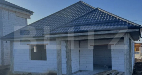 Casa la roșu pe parter, 3 camere, 146 mp, cu toate utilitat