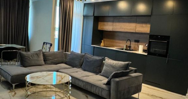 Apartament cu 3 camere, mobilat si utilat .