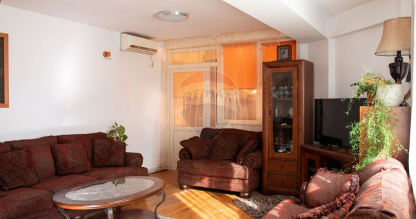 De vanzare casa 7 camere, 306 mp desfasurati parcul Rizer...