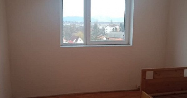 De v&acirc;nzare garsoniera pe strada Viitorului &icirc;n Sf&acirc;ntu Gheorghe